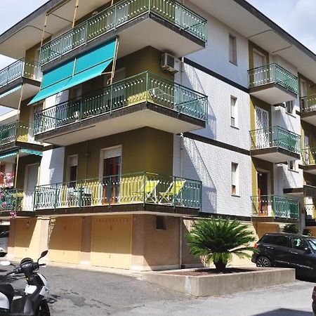 Viale Repubblica 329 1 Apartment Pietra Ligure Bagian luar foto