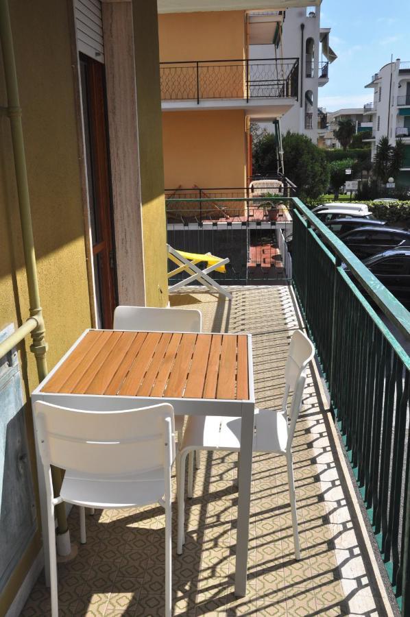 Viale Repubblica 329 1 Apartment Pietra Ligure Bagian luar foto